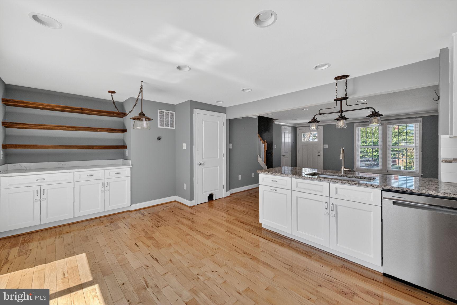 43983 Choptank Terrace Ashburn, VA 20147 - Photo 7 of 21 Bright and airy modern kitchen space.