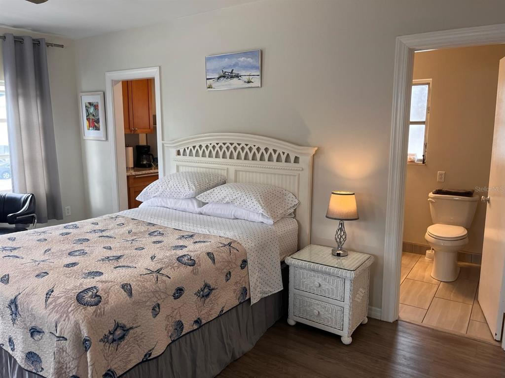 1901 Hyde Park Street, Unit G Sarasota, FL 34239 - Photo 4 of 12