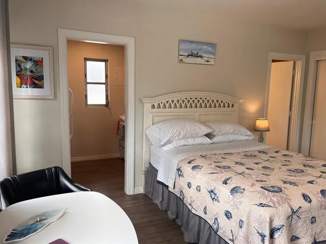 $1,850 | 1901 Hyde Park Street, Unit G, Sarasota, FL 34239