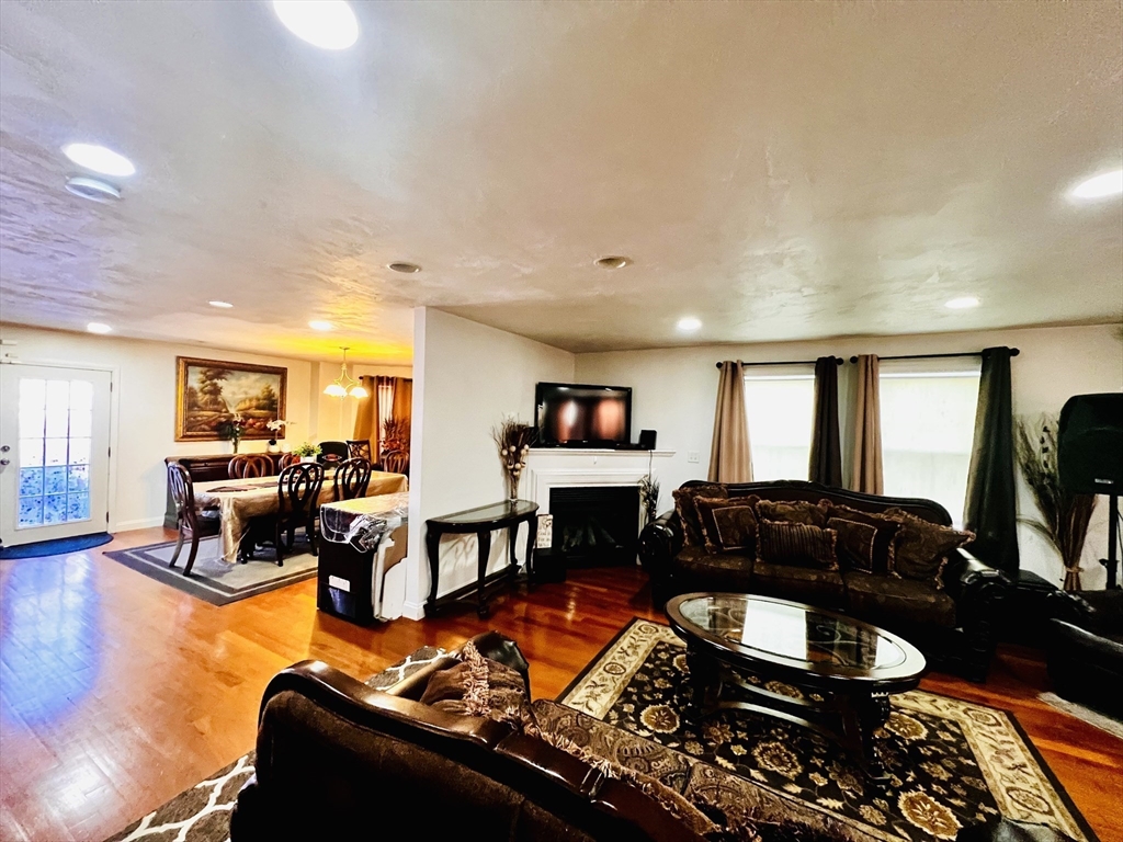 24 Melba Way Boston, MA 02136 - Photo 5 of 21 Gallery Image 5