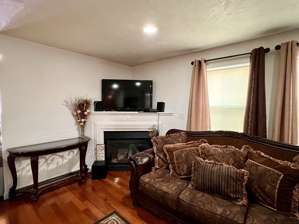 24 Melba Way Boston, MA 02136 - Photo 7 of 21 Gallery Image 7