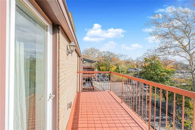 $869,000 | 3567 Shore Parkway, Unit H4A | Sheepshead Bay