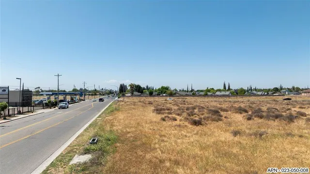 $2,500,000 | 2 Hammett Avenue, Livingston, CA 95334