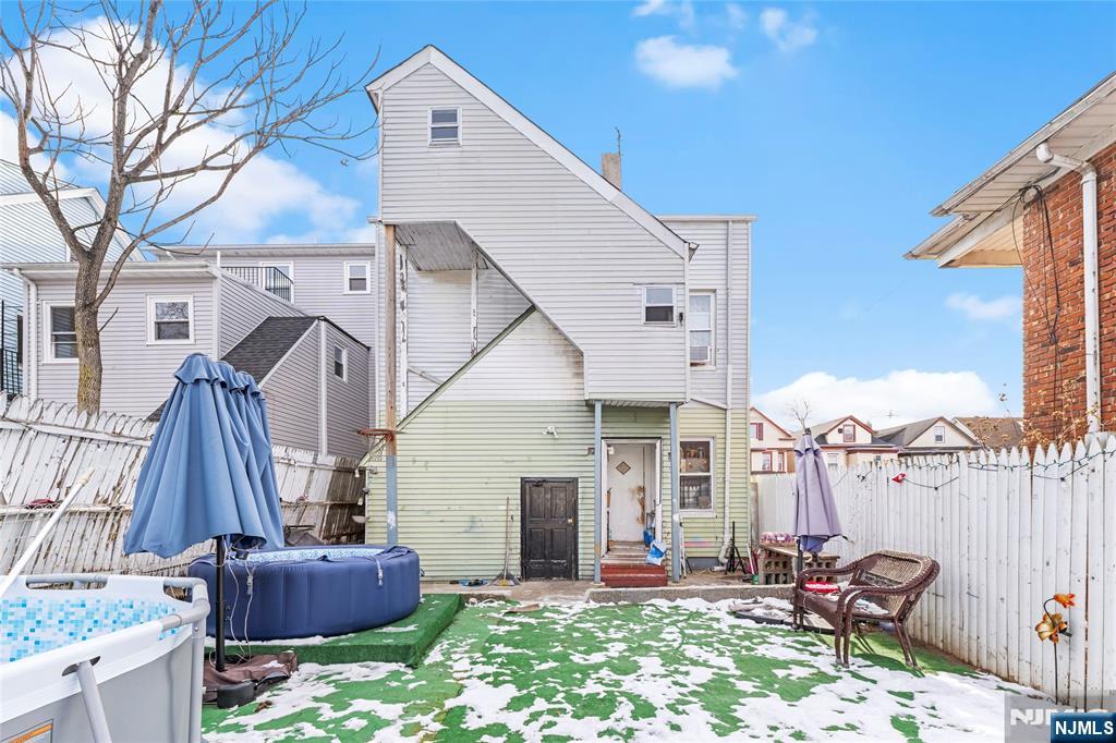 183 Walnut Street Paterson, NJ 07522 - Photo 35 of 40