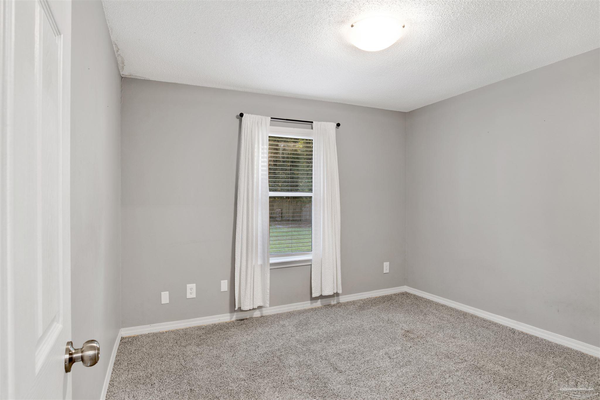 5801 Loring Drive Milton, FL 32583 - Photo 15 of 27