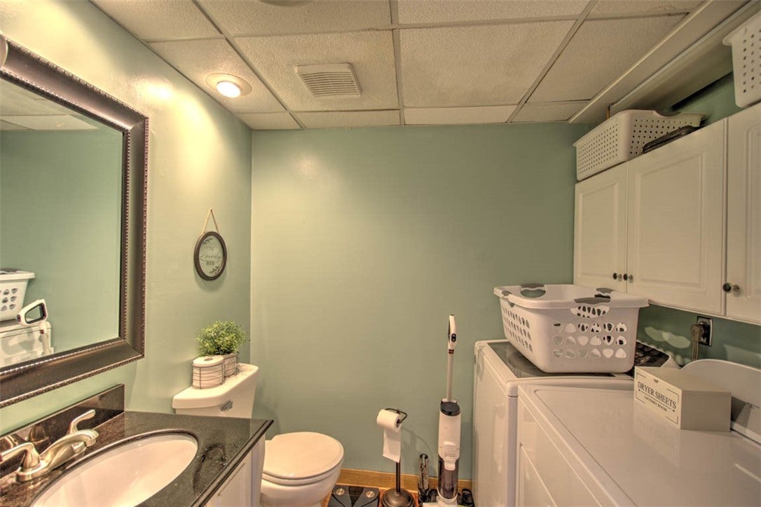 1381 Highland Place Decatur, IL 62526 - Photo 23 of 32 Gallery Image 23