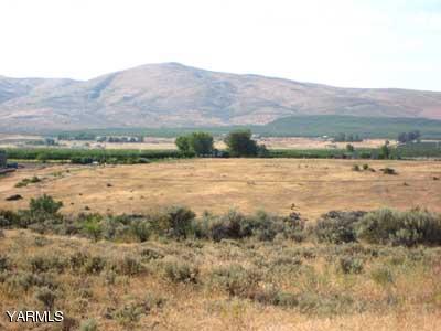 Nna Schlect Road Yakima, WA 98908 - Photo 3 of 3 a view of a lake view and mountain view