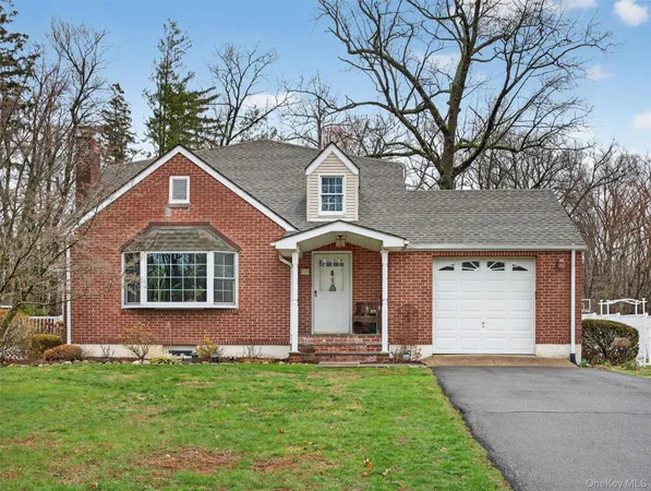 $749,999 | 43 Shady Lane, Bardonia, NY 10954