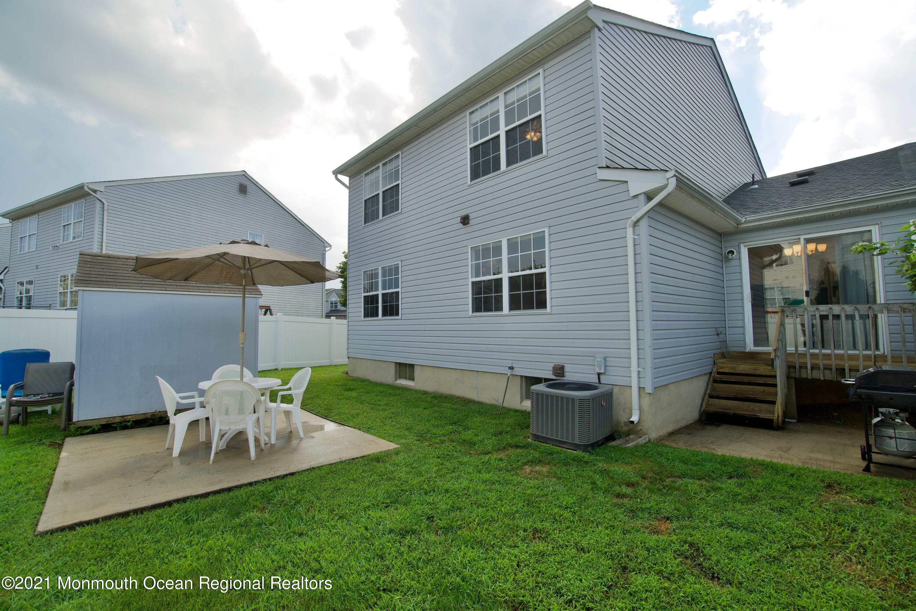 23 Warbler Road Marlboro, NJ 07746 - Photo 2 of 19 dsc07878