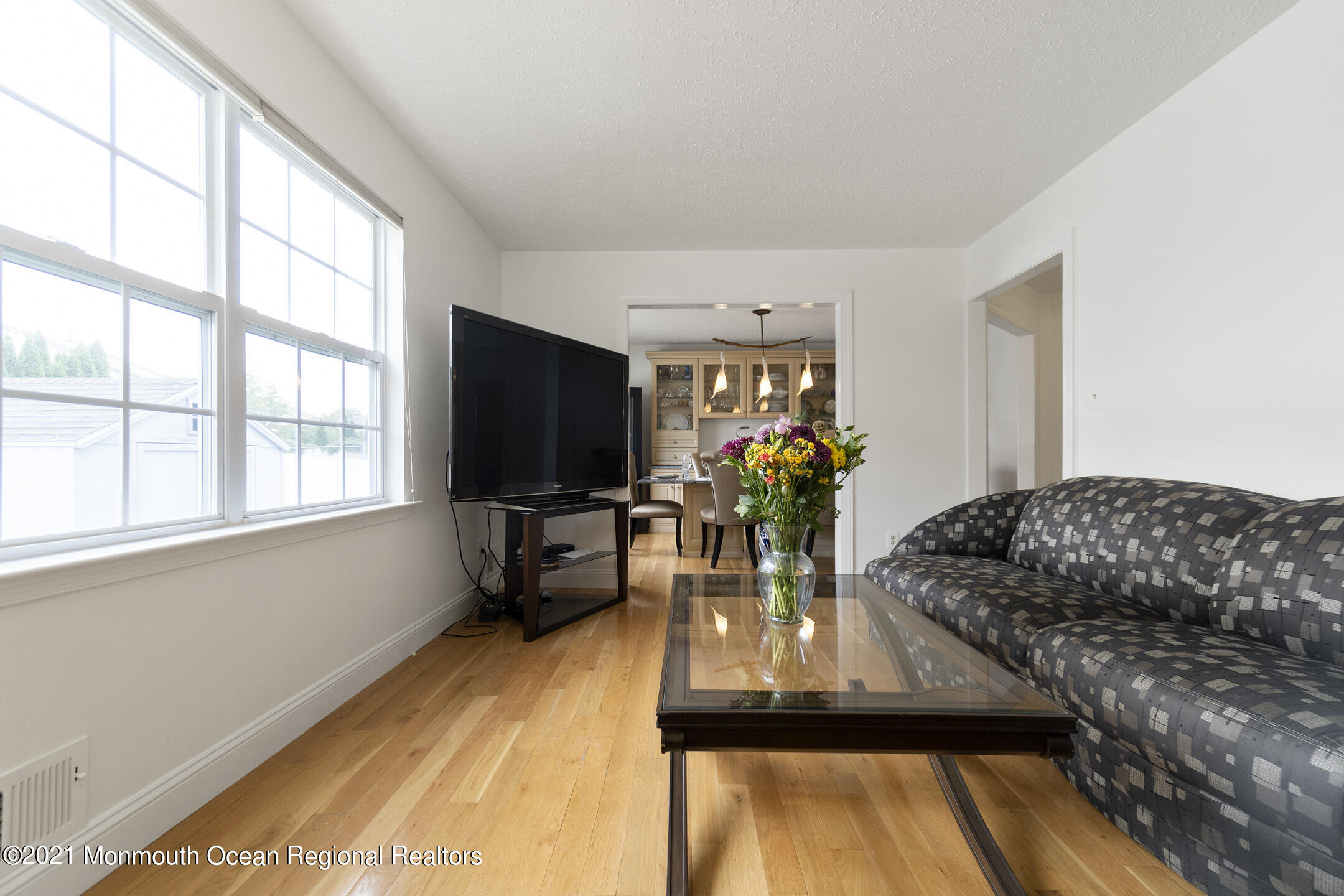 23 Warbler Road Marlboro, NJ 07746 - Photo 13 of 19 living room