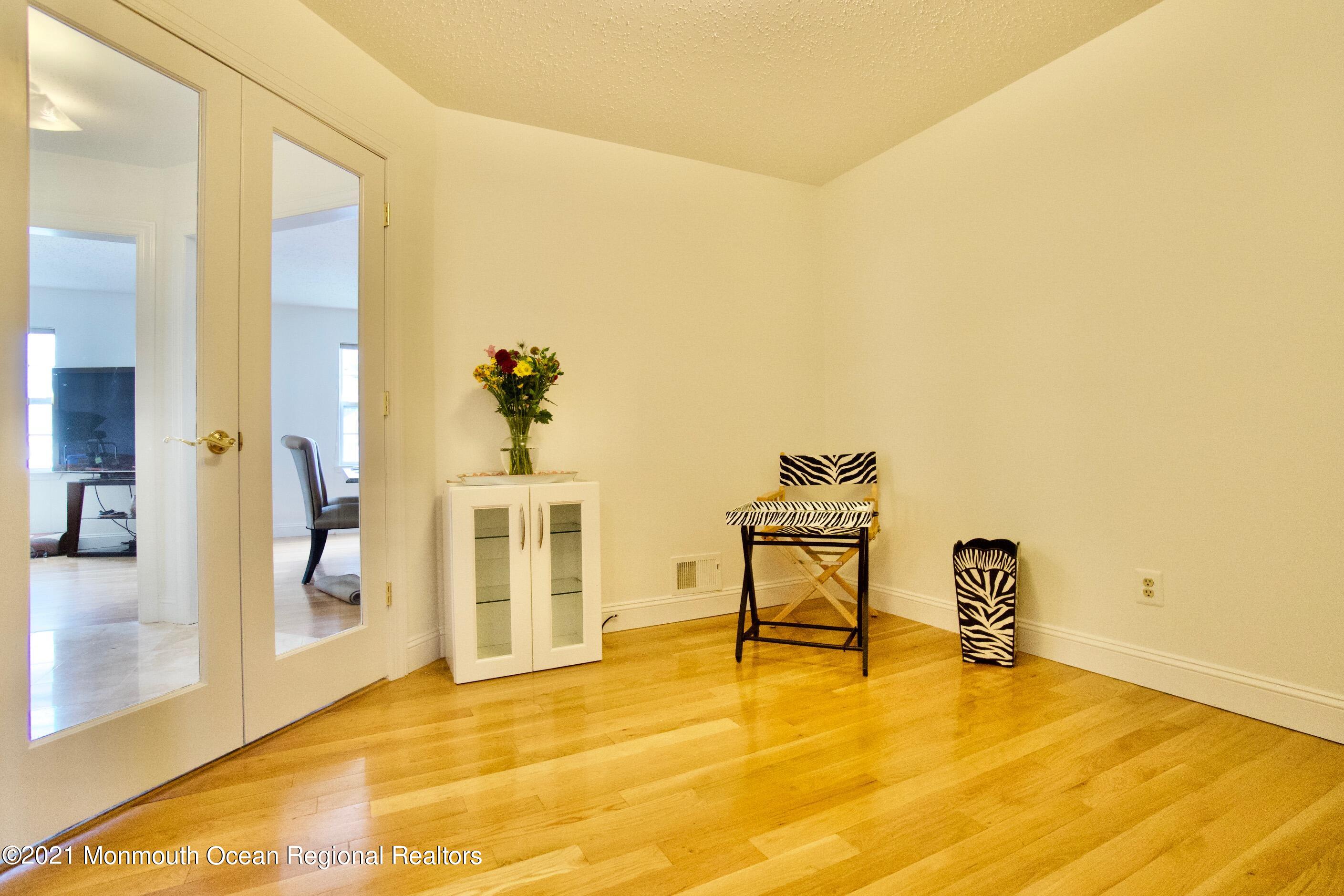 23 Warbler Road Marlboro, NJ 07746 - Photo 5 of 19 study