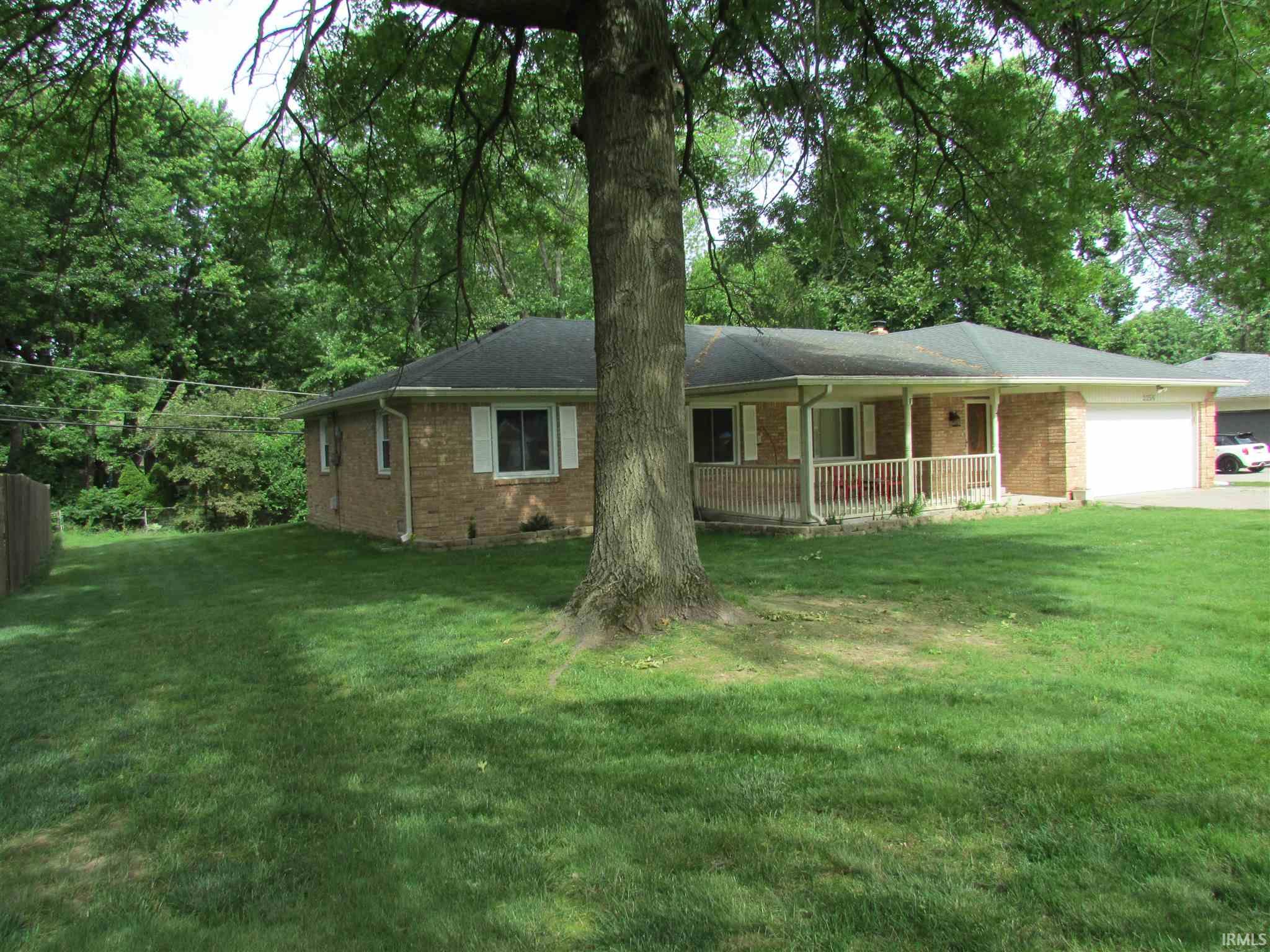2256 Country Club Road Indianapolis, IN 46234 - Photo 5 of 23