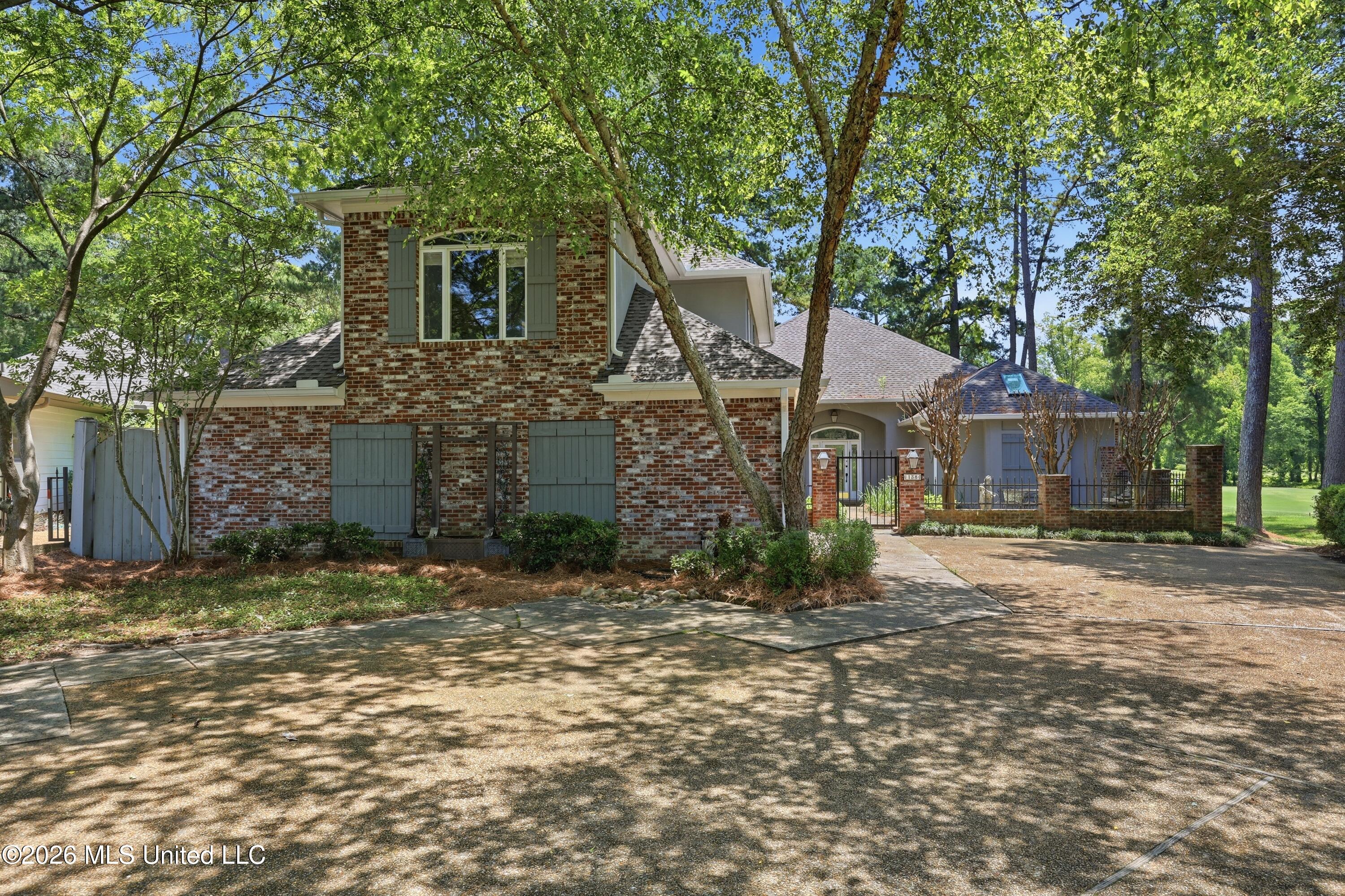 138 Pine Ridge Circle Brandon, MS 39047 - Photo 3 of 47 138 Pine Ridge Cir \ Hometoursms.com[128