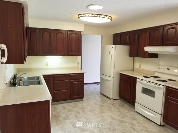 2308 Mountain View Road East Port Orchard, WA 98366 - Photo 3 of 12 Gallery Image 3