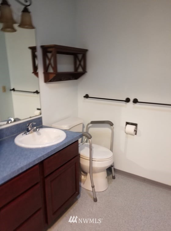 2308 Mountain View Road East Port Orchard, WA 98366 - Photo 7 of 12 Gallery Image 7