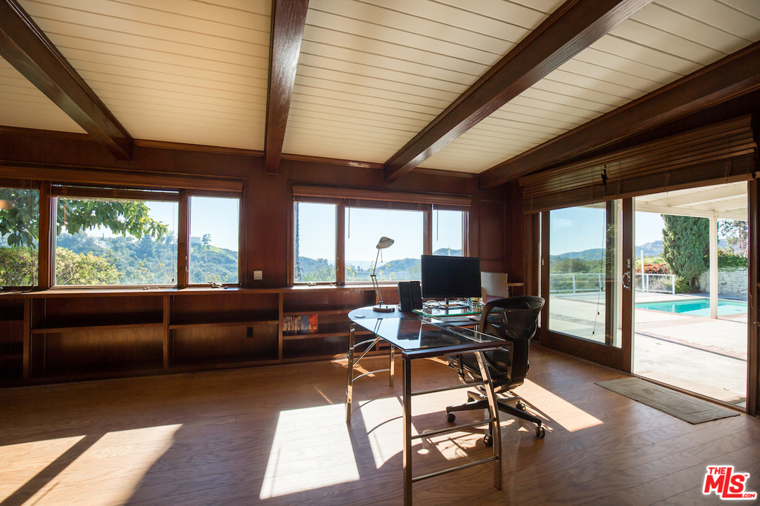3012 Arrowhead Drive Los Angeles, CA 90068 - Photo 29 of 53 a work room with large windows