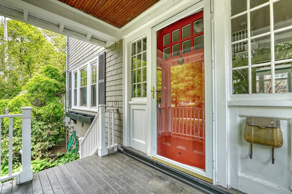 130 Warwick Road Melrose, MA 02176 - Photo 3 of 40 Gallery Image 3
