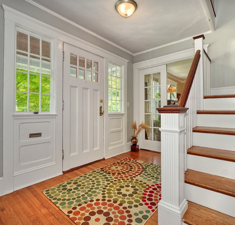 130 Warwick Road Melrose, MA 02176 - Photo 4 of 40 Gallery Image 4