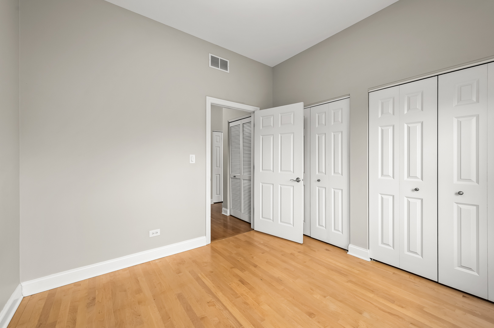 1408 West Taylor Street, Unit 301 Chicago, IL 60607 - Photo 14 of 21 a view of an empty room