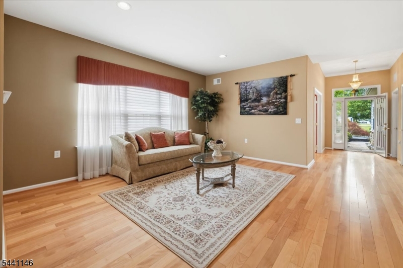 43 Renaissance Boulevard Somerset, NJ 08873 - Photo 6 of 43