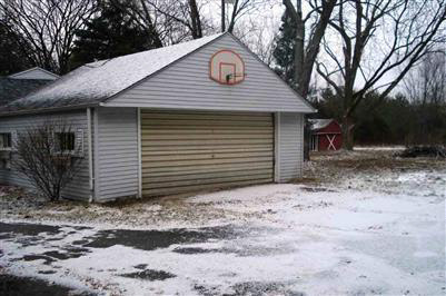 6226 Johnson Road Flushing, MI 48433 - Photo 3 of 3 20133379-2.JPG