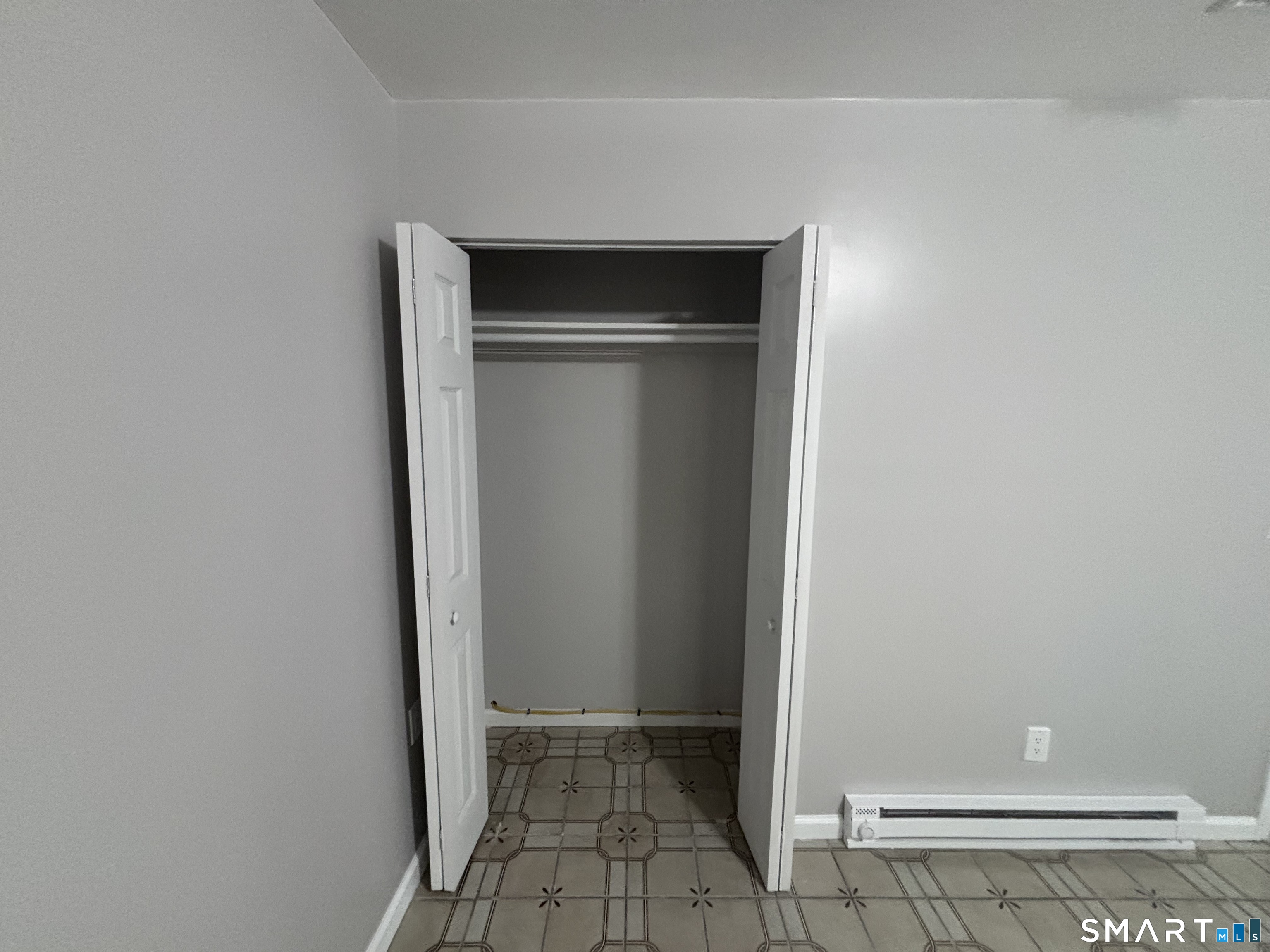 409 Oak Avenue Torrington, CT 06790 - Photo 10 of 17