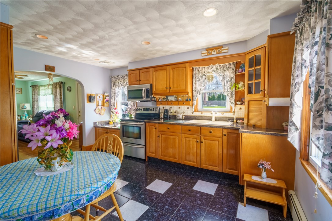 3677 Mendon Road Cumberland, RI 02864 - Photo 4 of 28
