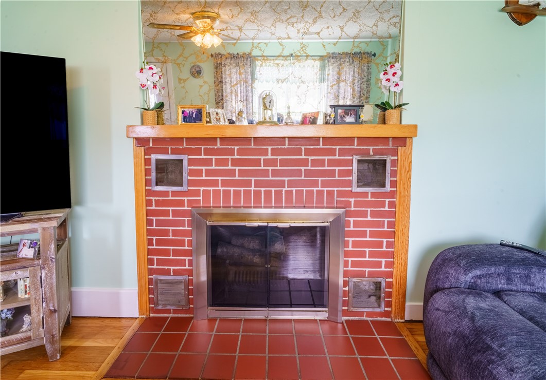 3677 Mendon Road Cumberland, RI 02864 - Photo 9 of 28