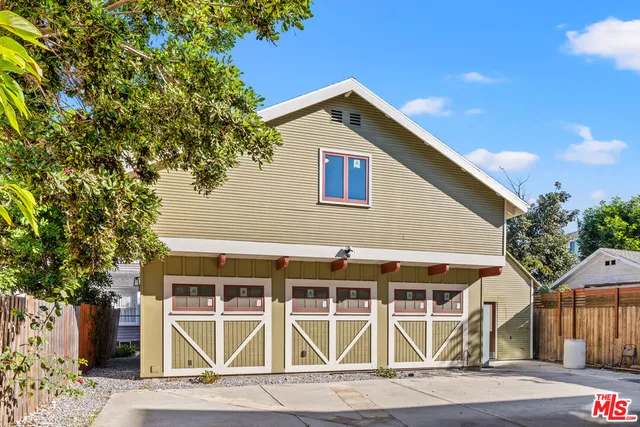 a view of house with a outdoor space