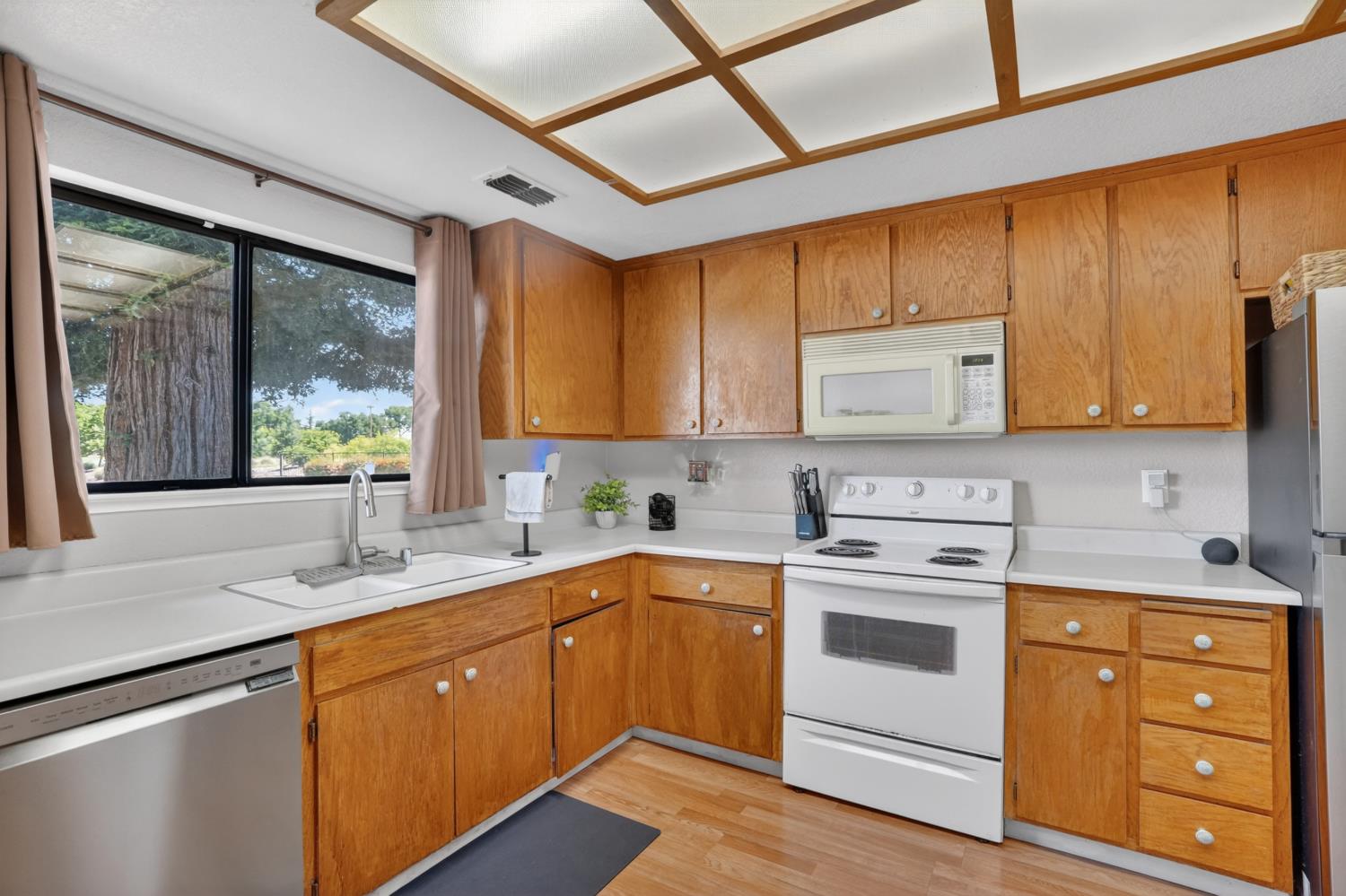 6740 Calvine Road Sacramento, CA 95823 - Photo 14 of 36