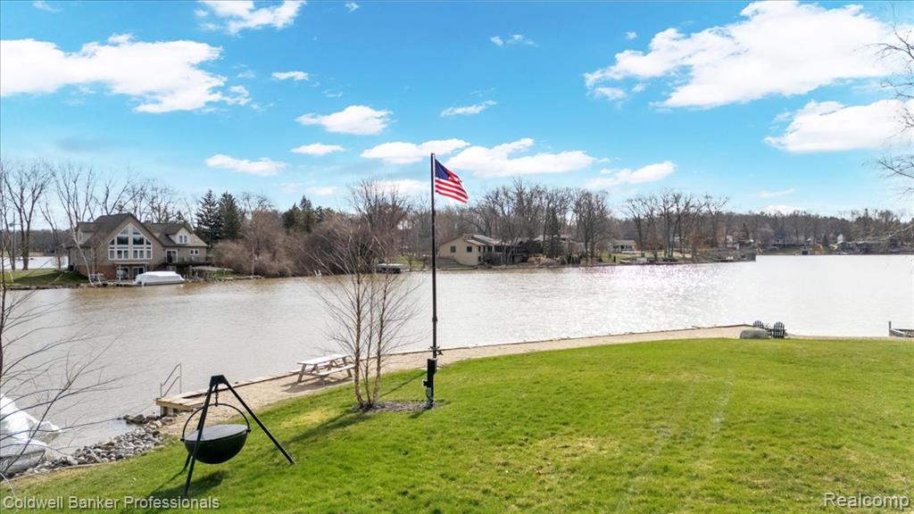 2879 Sunset Circle Metamora, MI 48455 - Photo 7 of 50