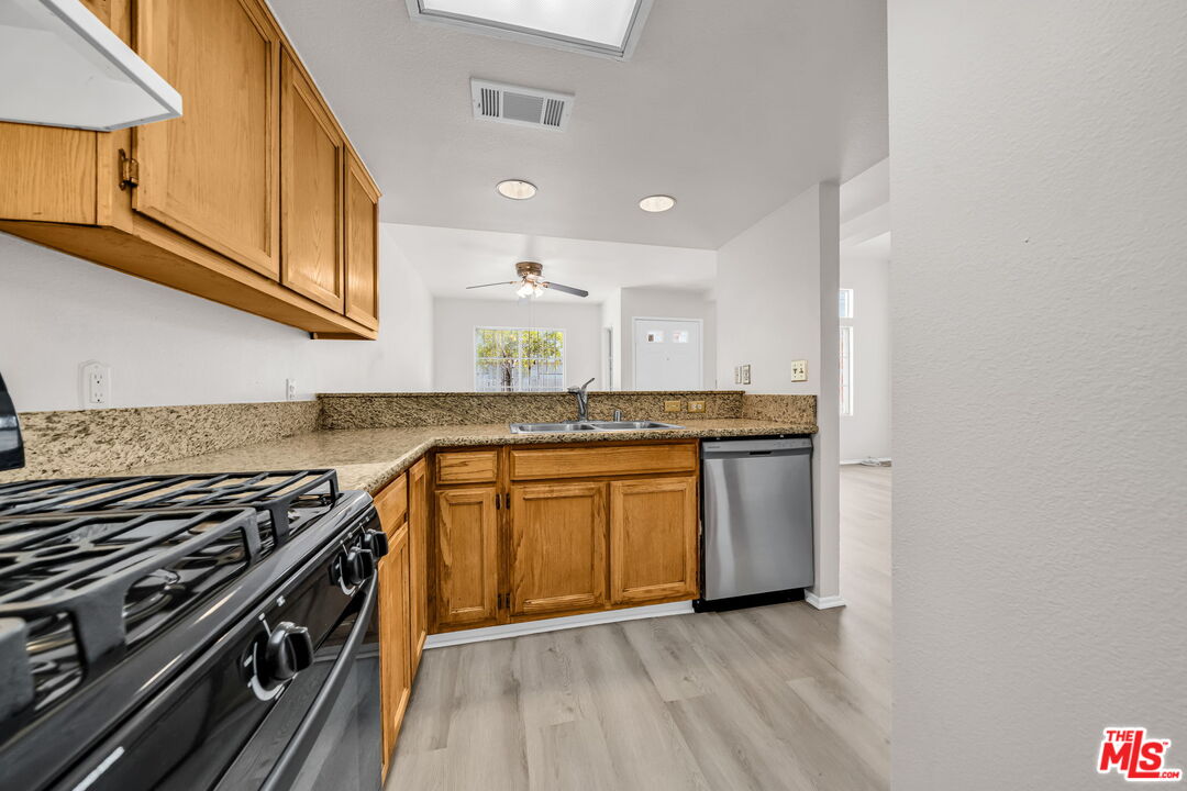 820 West Compton Boulevard, Unit 17 Compton, CA 90220 - Photo 16 of 50