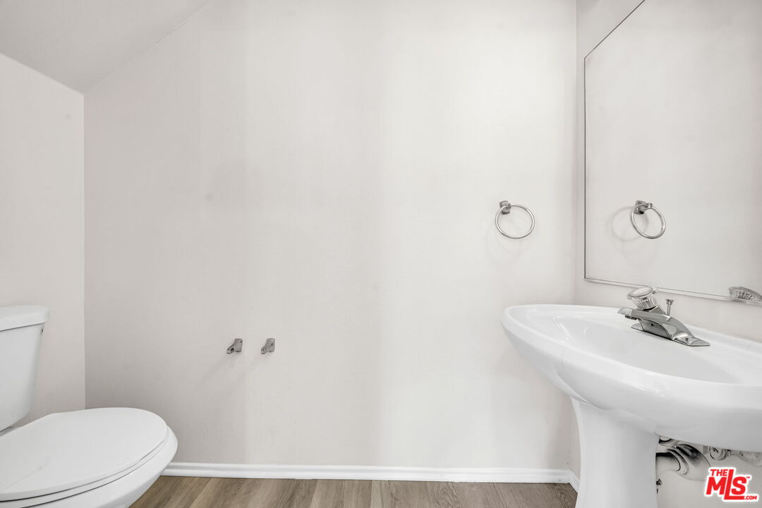 820 West Compton Boulevard, Unit 17 Compton, CA 90220 - Photo 17 of 50