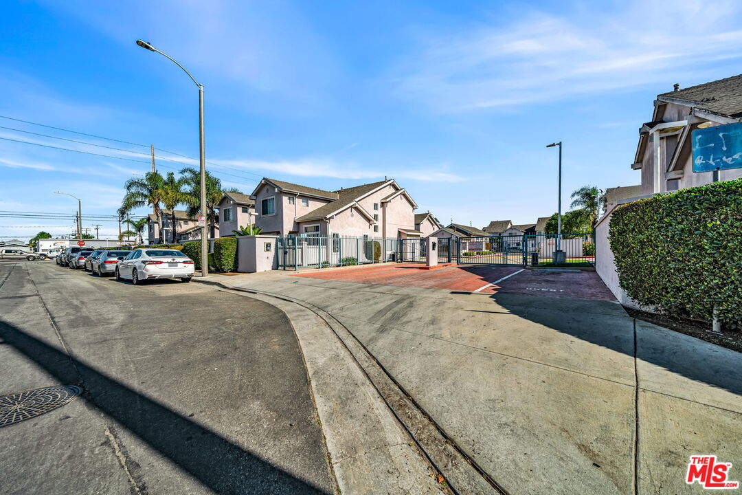 820 West Compton Boulevard, Unit 17 Compton, CA 90220 - Photo 43 of 50