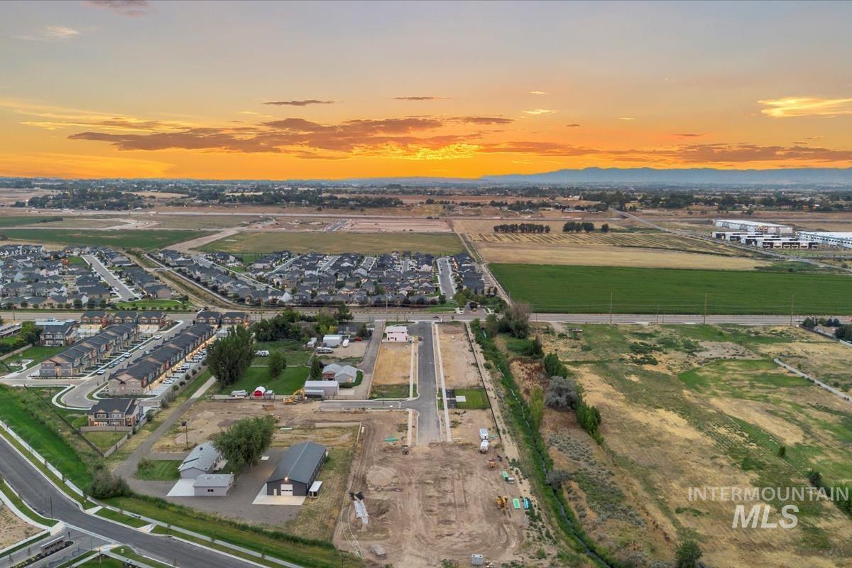 29 North Feather Reed Avenue Meridian, ID 83642 - Photo 5 of 15