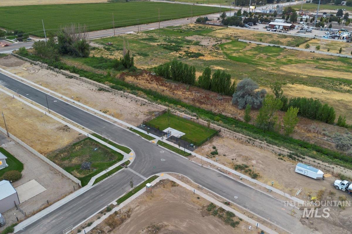 29 North Feather Reed Avenue Meridian, ID 83642 - Photo 9 of 15