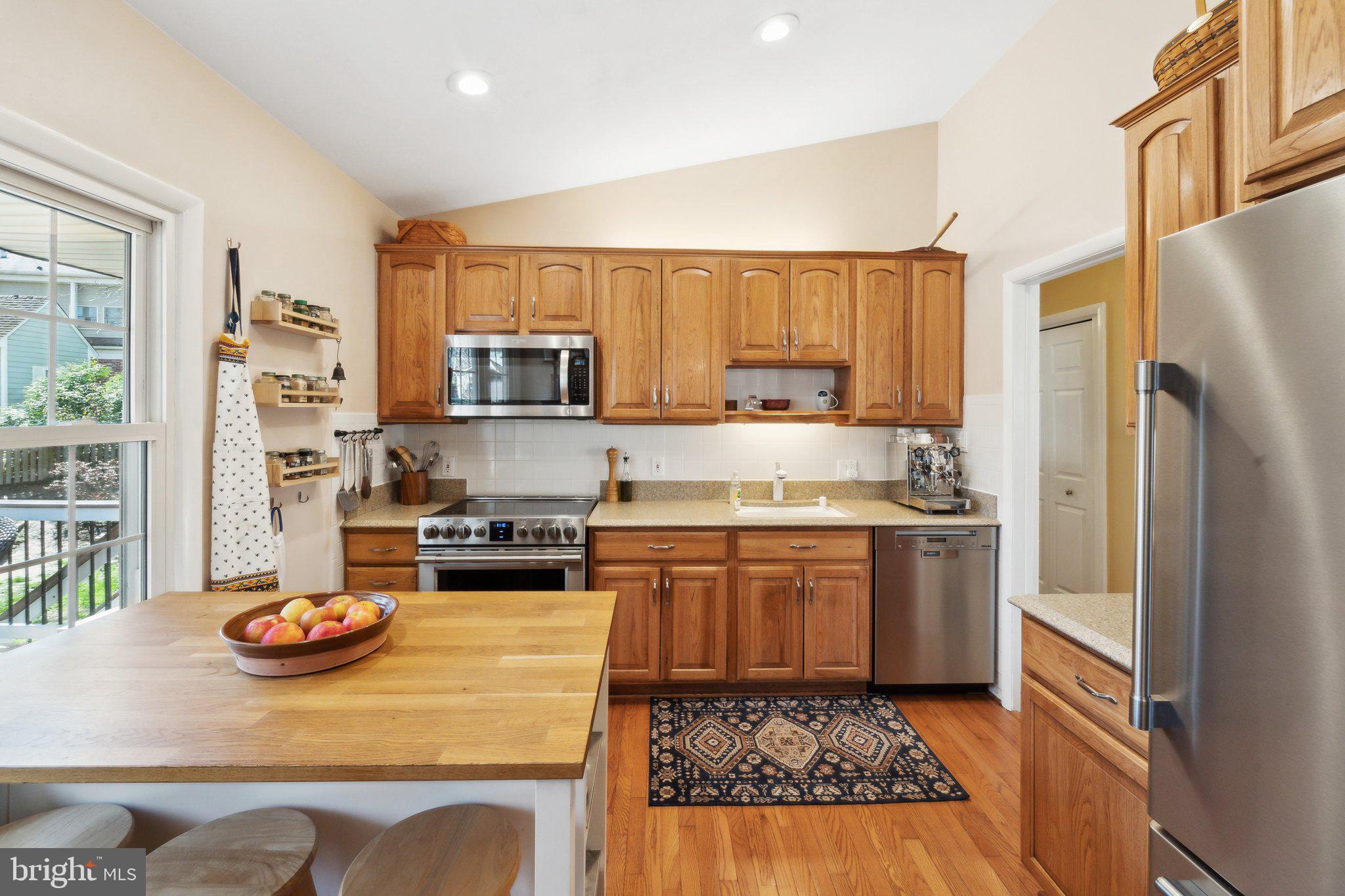 8711 Bradgate Road Alexandria, VA 22308 - Photo 7 of 42 Gallery Image 7