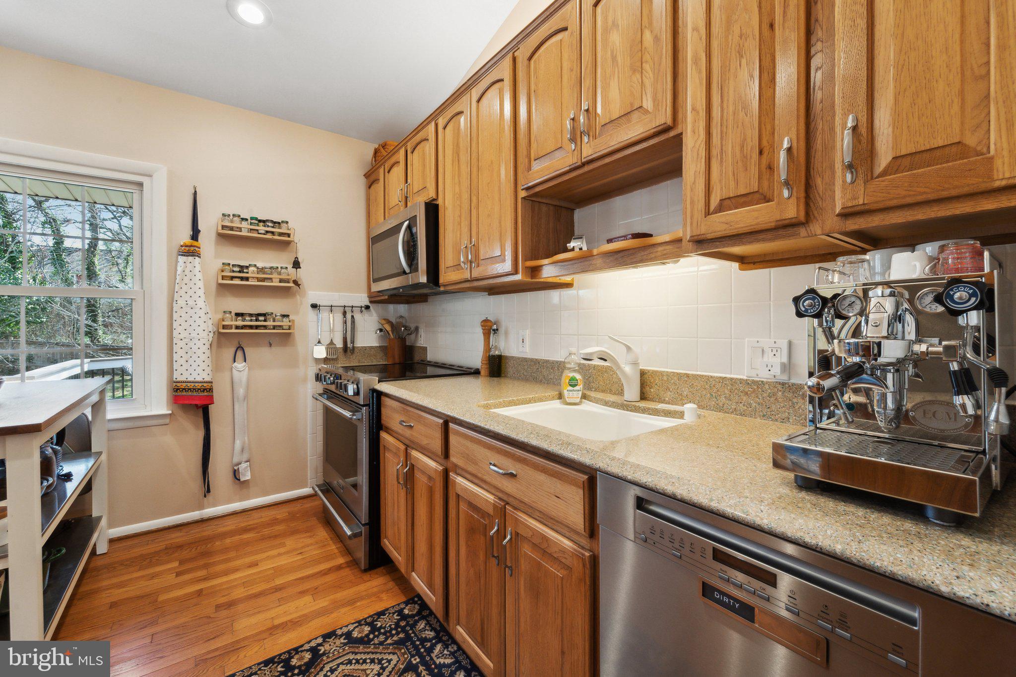 8711 Bradgate Road Alexandria, VA 22308 - Photo 10 of 42 Gallery Image 10