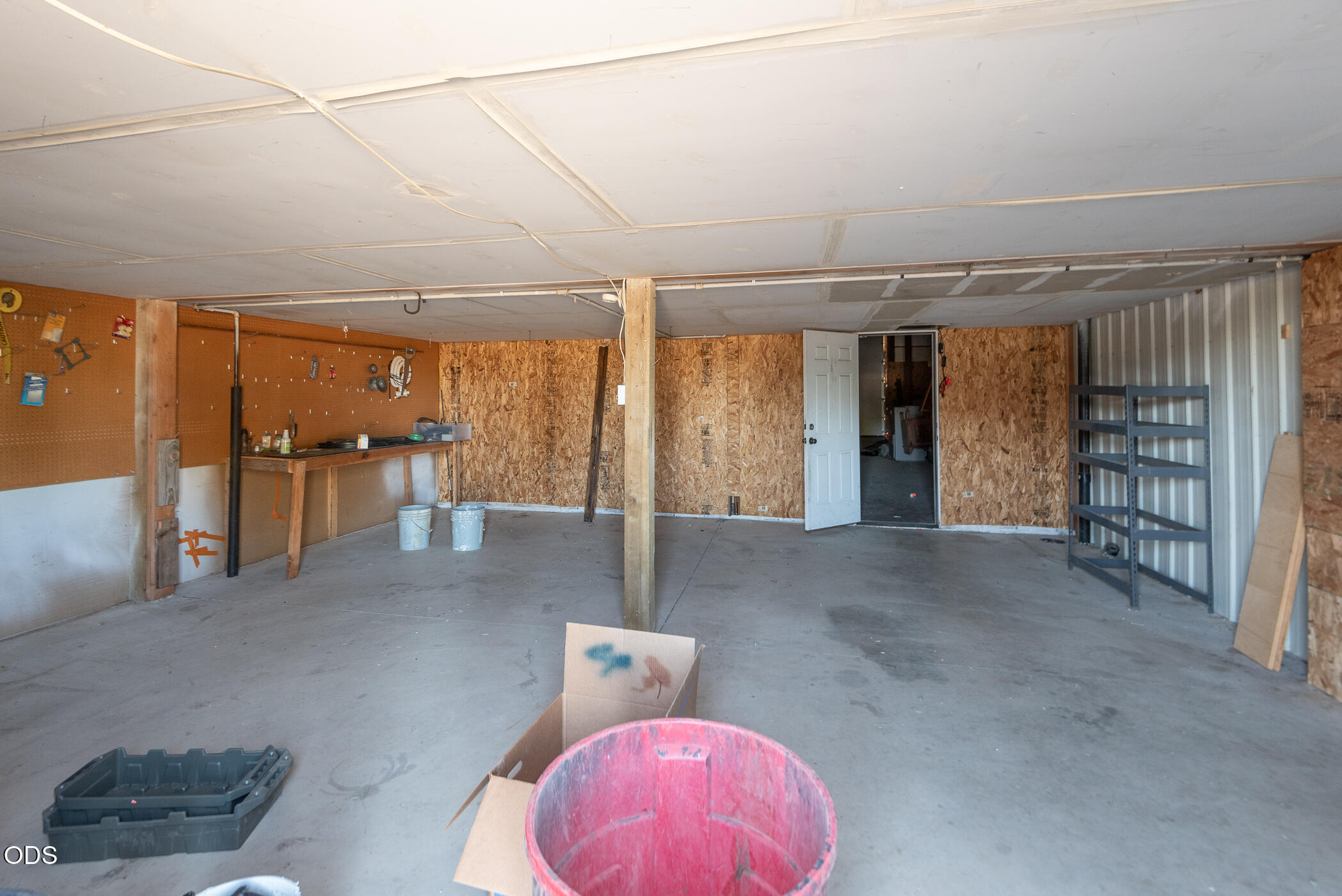 26275 Willard Road Bend, OR 97701 - Photo 37 of 68