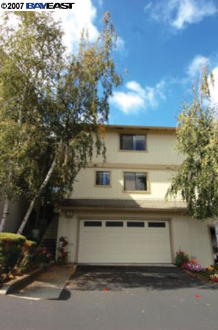 20111 West Ridge Court, Unit 21 Castro Valley, CA 94546 - Photo 1 of 1 Gallery Image 1