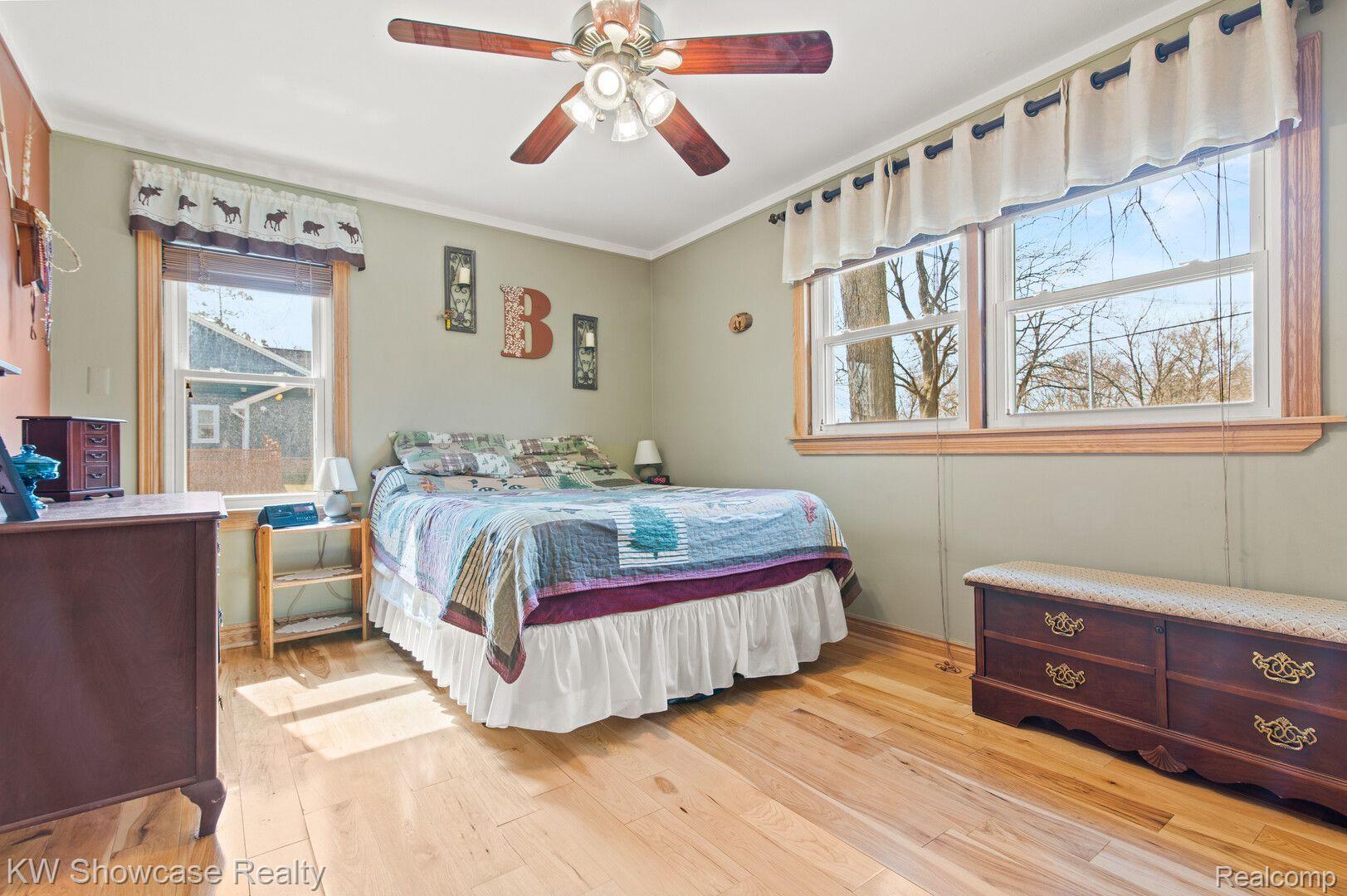 16382 Farmington Road Livonia, MI 48154 - Photo 21 of 40 Gallery Image 21