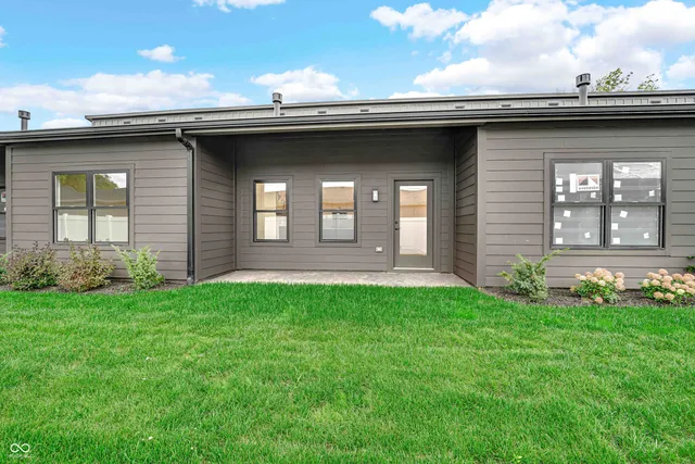 $499,900 | 5866 Harbourtown Drive, Noblesville, IN 46062