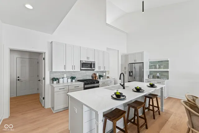 $499,900 | 5866 Harbourtown Drive, Noblesville, IN 46062