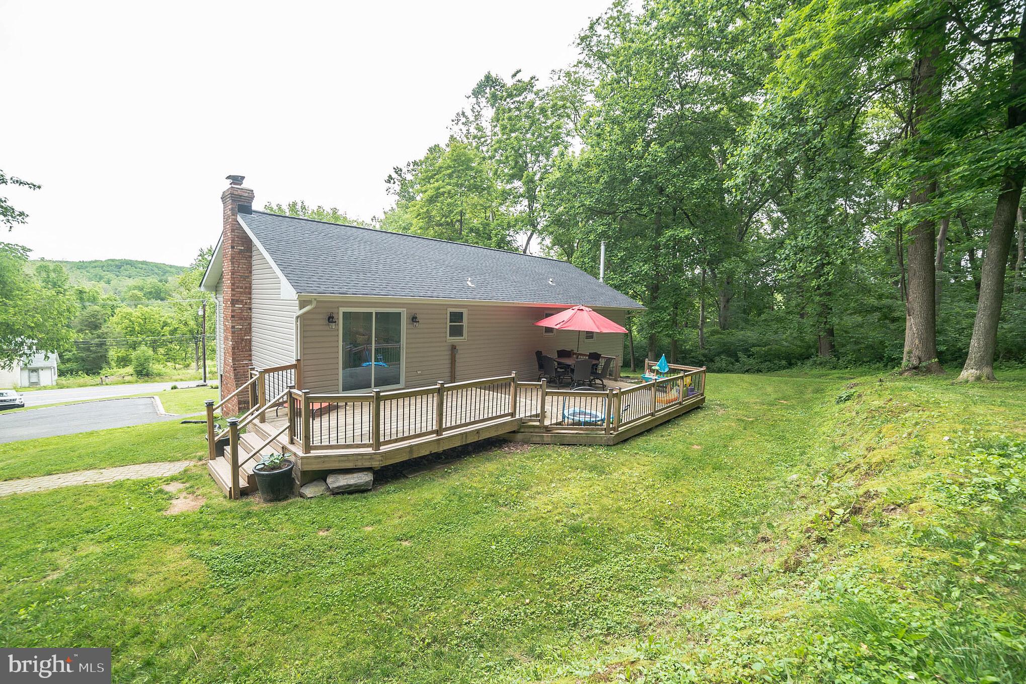 13007 Harford Road Hydes, MD 21082 - Photo 28 of 36 Great deck for entertaining!