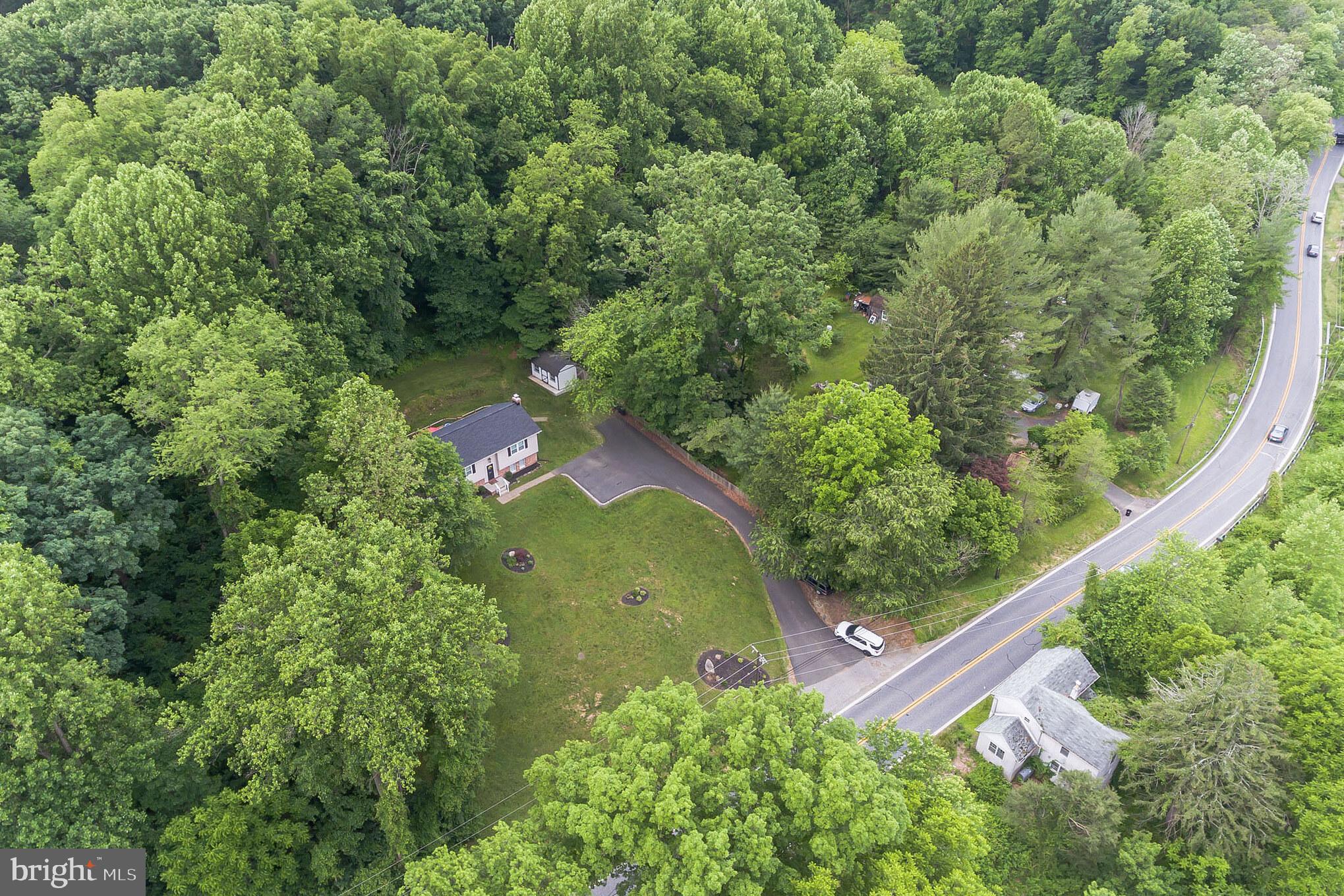 13007 Harford Road Hydes, MD 21082 - Photo 32 of 36 Looking for a little privacy?