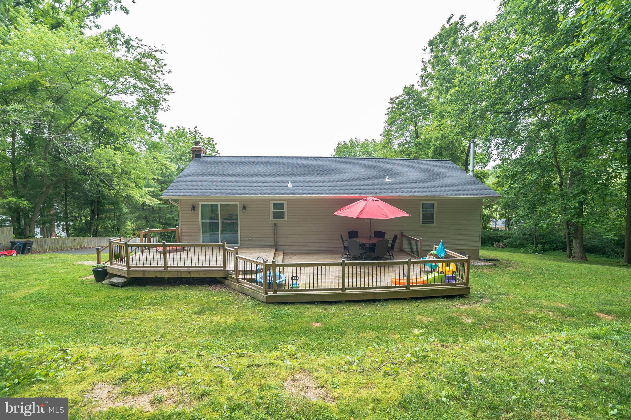 13007 Harford Road Hydes, MD 21082 - Photo 6 of 36 Great deck for entertaining!