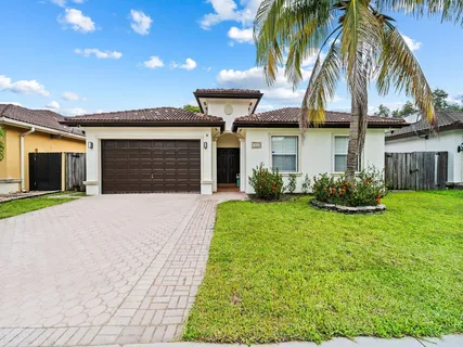 $810,000 | 14815 Southwest 28 Lane, Miami, FL 33185