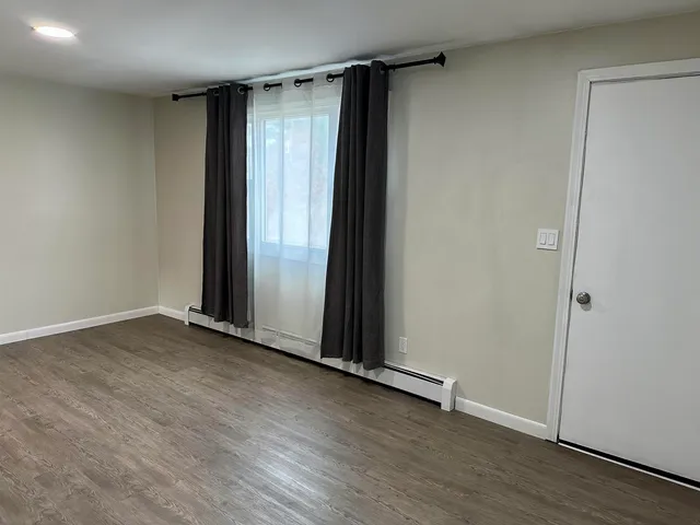 $2,200 | 4 Monroe Drive, Hudson, NH 03051