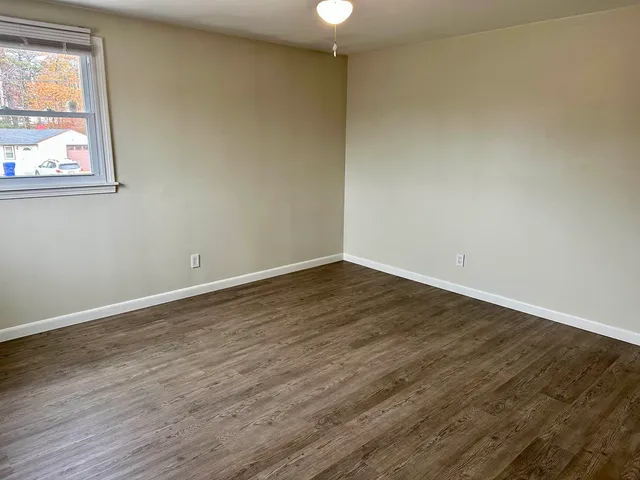 $2,200 | 4 Monroe Drive, Hudson, NH 03051