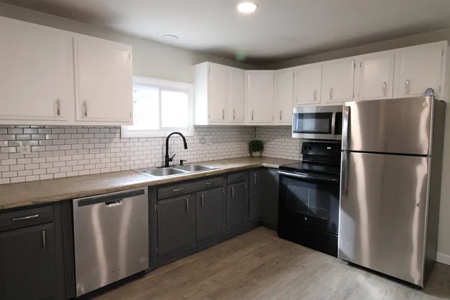 $2,200 | 4 Monroe Drive, Hudson, NH 03051